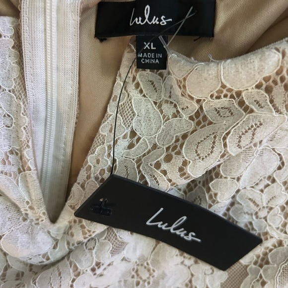 White Lace Party Dress with Capp Sleeves - Picture 4 of 4